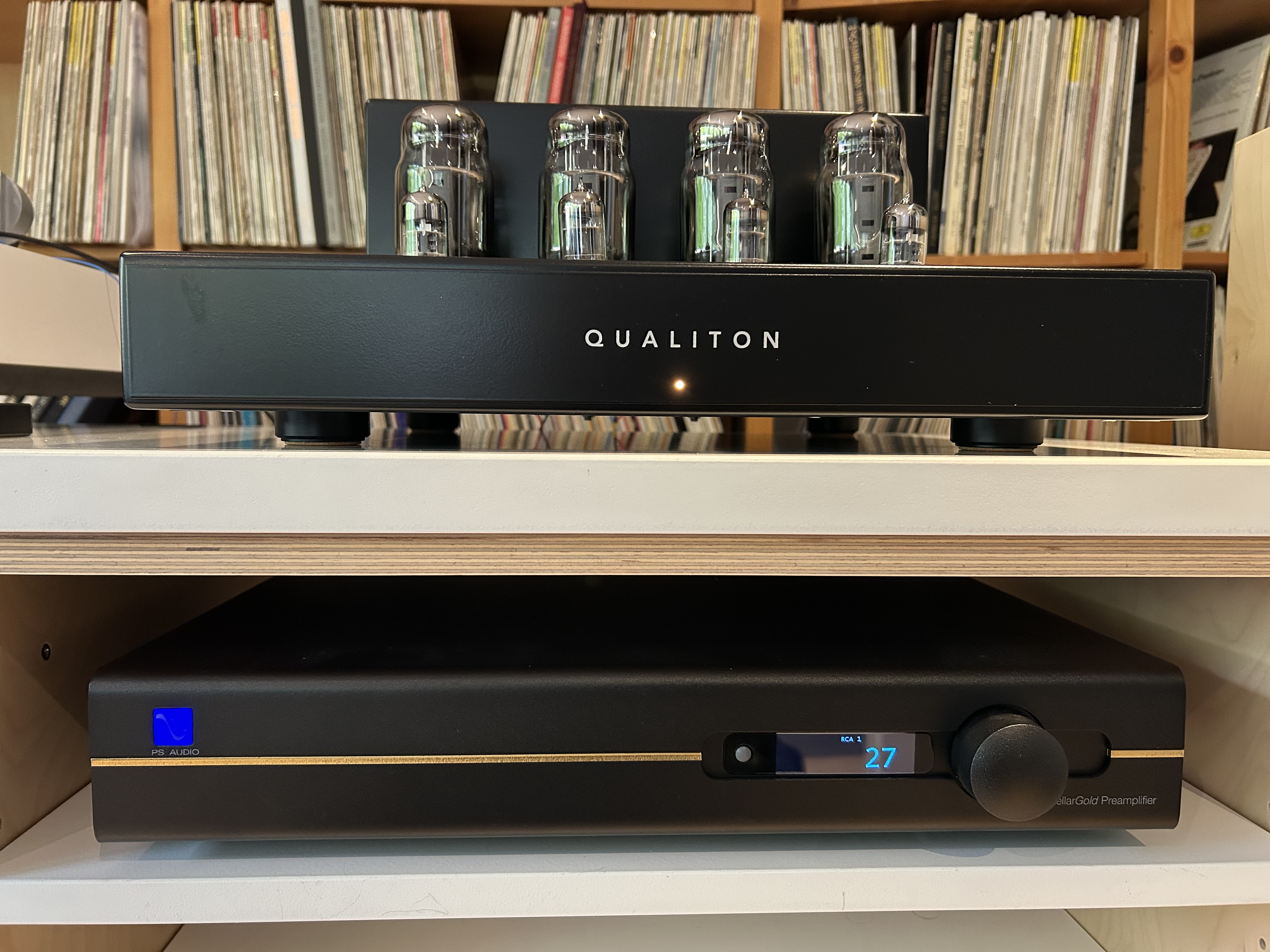 PS Audio Stellar Gold Pre with Qualiton P200 Power 1.jpeg